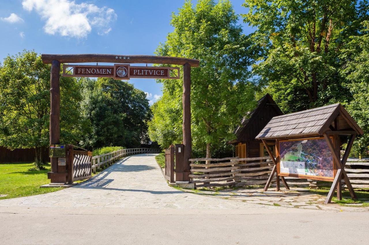 Fenomen Plitvice Resort พลิตวิชกา เยเซรา ภายนอก รูปภาพ