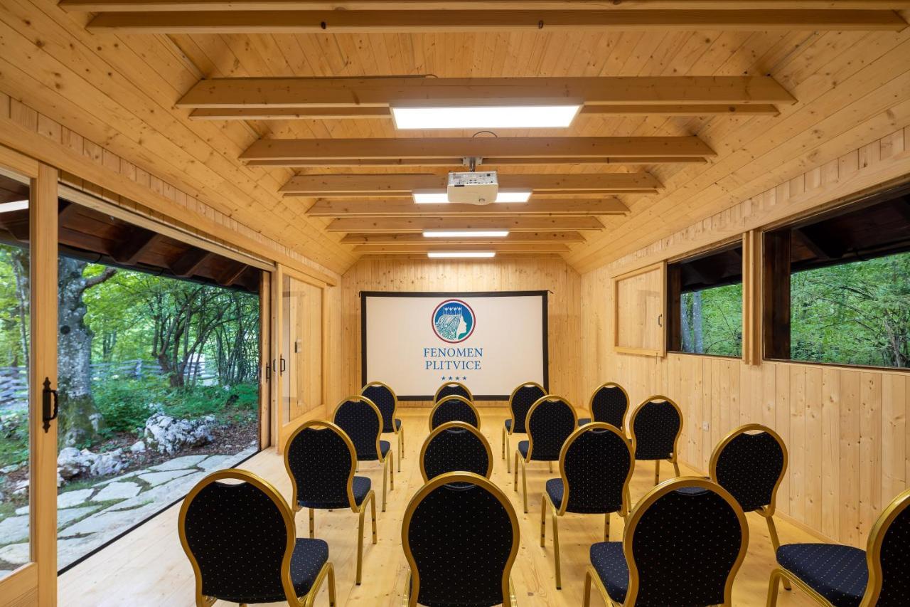Fenomen Plitvice Resort พลิตวิชกา เยเซรา ภายนอก รูปภาพ