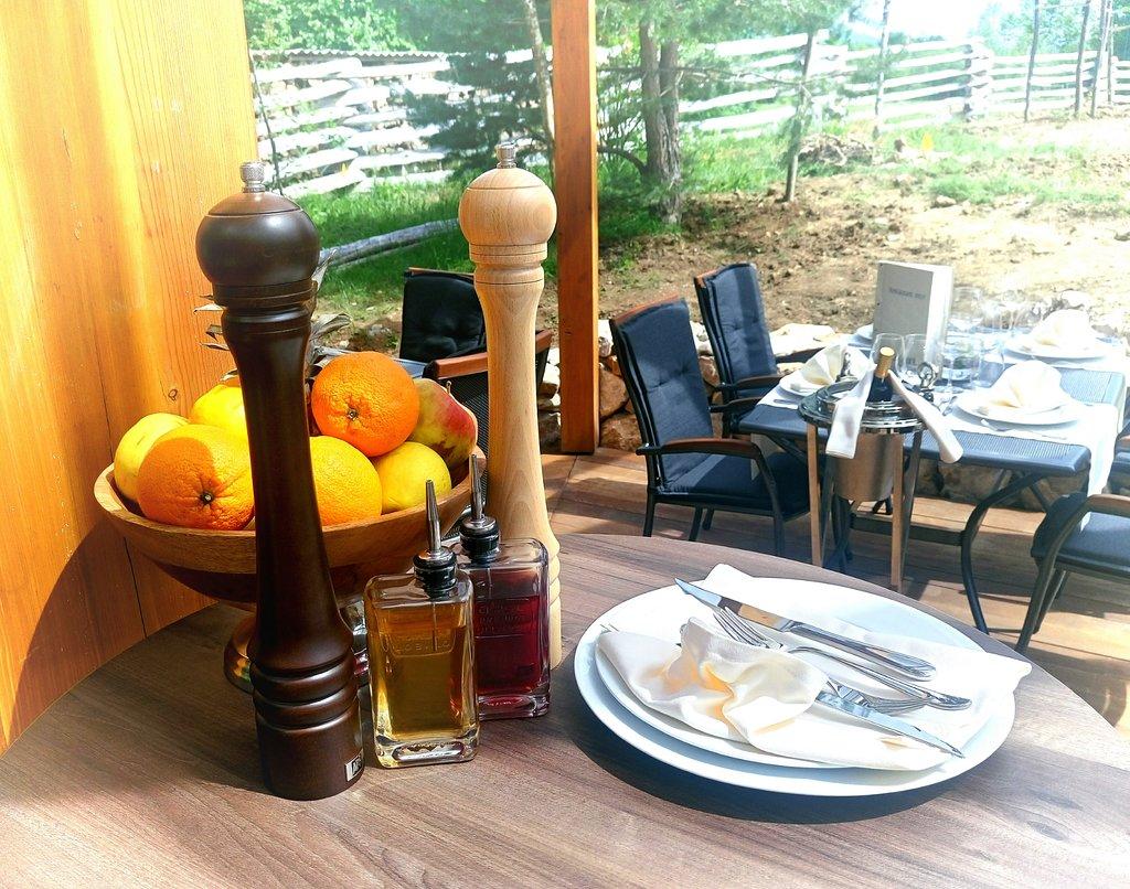 Fenomen Plitvice Resort พลิตวิชกา เยเซรา ภายนอก รูปภาพ