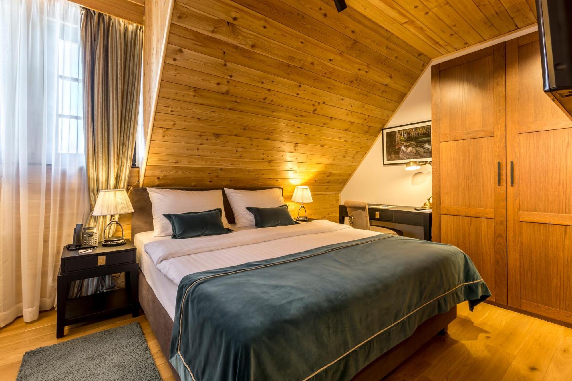 Fenomen Plitvice Resort พลิตวิชกา เยเซรา ภายนอก รูปภาพ