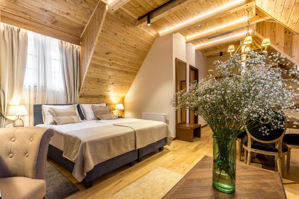 Fenomen Plitvice Resort พลิตวิชกา เยเซรา ภายนอก รูปภาพ