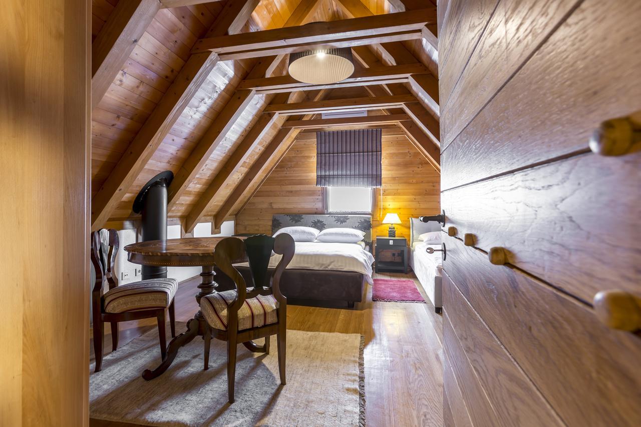 Fenomen Plitvice Resort พลิตวิชกา เยเซรา ภายนอก รูปภาพ