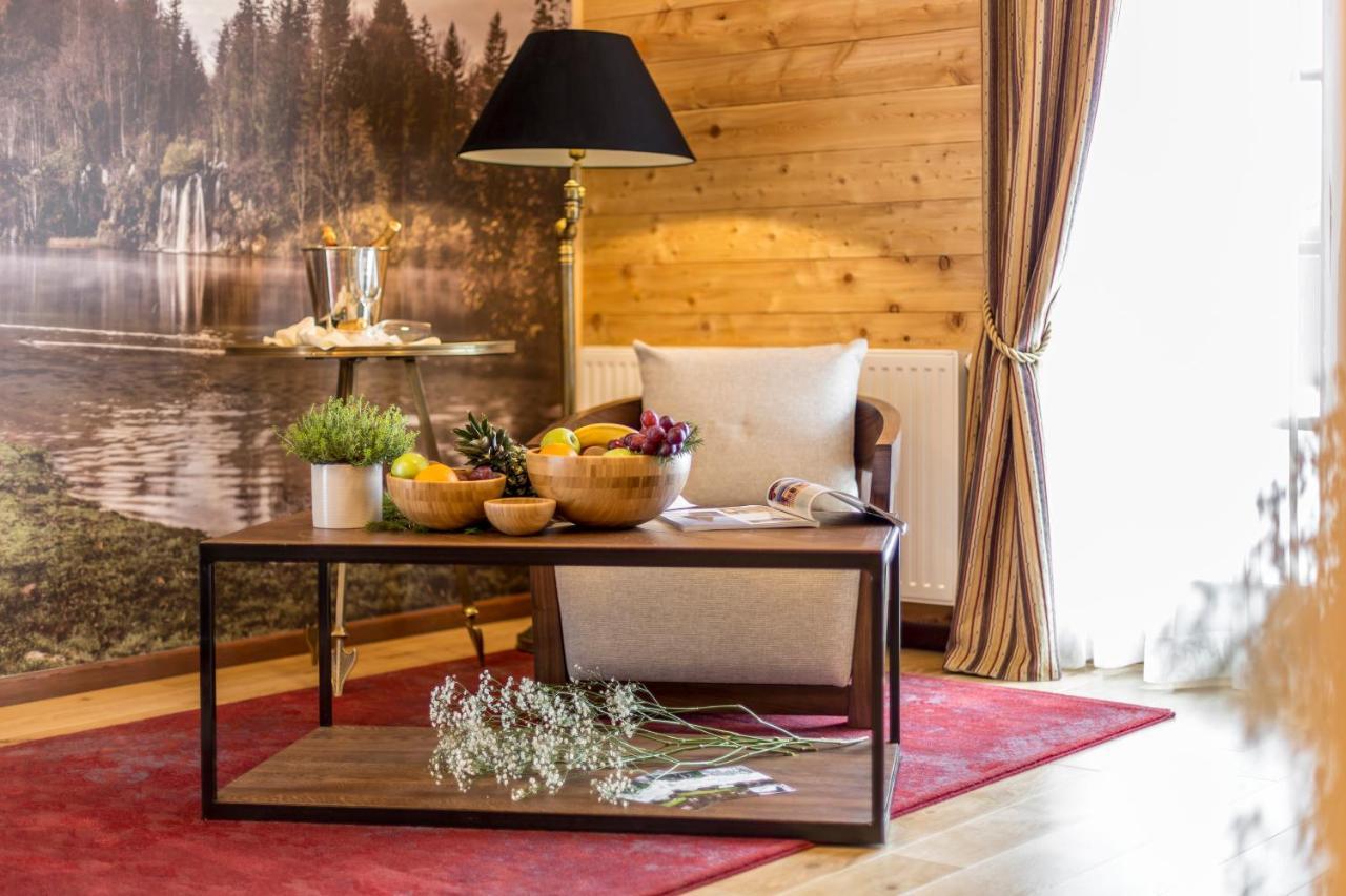 Fenomen Plitvice Resort พลิตวิชกา เยเซรา ภายนอก รูปภาพ